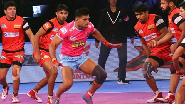 Bengaluru Bulls beat Jaipur Pink Panthers 40-32(Pro Kabaddi League)