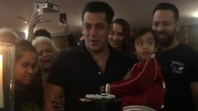 The four-tier cake was specially personalised to Salman Khan.(Screengrab)