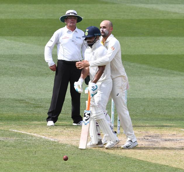 Australia's Nathan Lyon (R) pretends to bear hug India's Rishabh Pant on day two of the third test match between Australia and India at the MCG in Melbourne. (REUTERS) Australia's Nathan Lyon (R) pretends to bear hug India's Rishabh Pant on day two of the third test match between Australia and India at the MCG in Melbourne. (REUTERS)