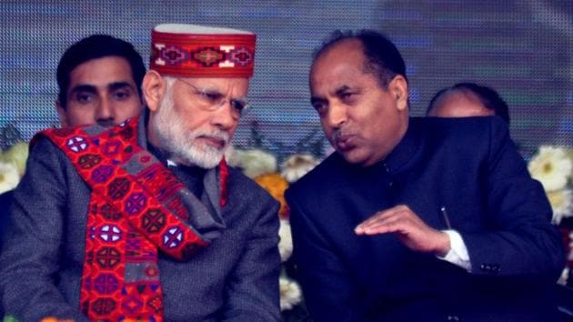 Prime Minister Narendra Modi in a public address in Dharamshala, marking the first anniversary of the Bharatiya Janata Party’s rule in the state said those who were in the habit of looting money were now afraid of the country’s ‘chowkidar’. Like the soldiers earlier, the Congress “is now befooling the farmers” in the name of waiving farm loans he said. (Shyam Sharma / HT Photo) 