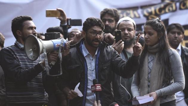 Newly-elected Gujarat MLA and Dalit leader Jignesh Mevani launched an attack against the ruling BJP in his address at the ‘Yuva Hunkar’ rally at Parliament street, in New Delhi. (Burhaan Kinu / HT Photo) 