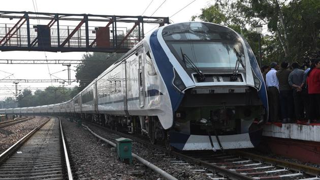 Train 18, India’s first indigenously built engine-less train, has officially become the country’s fastest hurtling at a speed of 180 kilometres per hour during a trial run.(Mohd Zakir/HT PHOTO)