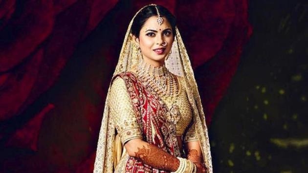 Isha Ambani delivered a number of jaw-dropping fashion moments in 2018, including her regal wedding lehenga by Abu Jani Sandeep Khosla. See all the photos. (Instagram)