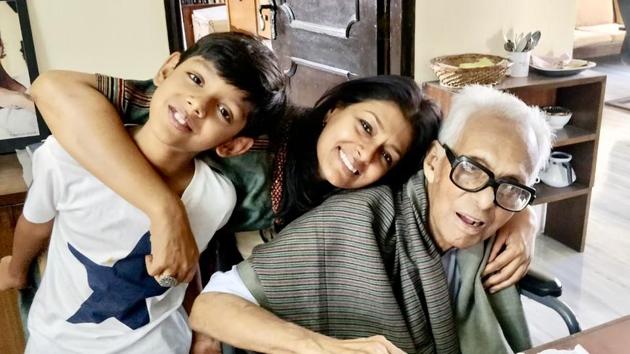 Mrinal Sen with Nandita Das in a picture shared by her on Twitter. (Twitter) Mrinal Sen with Nandita Das in a picture shared by her on Twitter. (Twitter)
