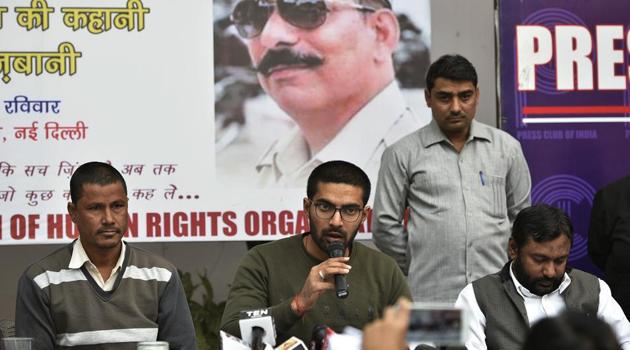 Shrey Pratap Singh, son of inspector Subodh Singh, speaks to the media during a press conference to release fact finding report on Bulandshahr violence, at Press Club of India, in New Delhi on December 30.(Biplov Bhuyan/HT PHOTO) Shrey Pratap Singh, son of inspector Subodh Singh, speaks to the media during a press conference to release fact finding report on Bulandshahr violence, at Press Club of India, in New Delhi on December 30.(Biplov Bhuyan/HT PHOTO)