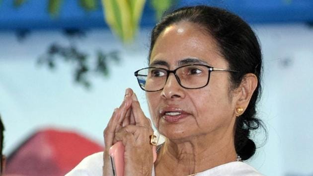 West Bengal chief minister Mamata Banerjee and her Odisha counterpart Naveen Patnaik announced welfare schemes for the farmers of their respective state’s against the backdrop of this year’s Lok Sabha elections.(PTI Photo)