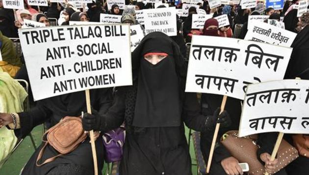 Muslim women protest against Triple Talaq Bill at Ramlila Ground in New Delhi.(Raj K Raj/HT FILE PHOTO)