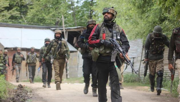 Army soldiers near the site of encounter in southern district of Shopian, Jammu and Kashmir. (HT file photo) Army soldiers near the site of encounter in southern district of Shopian, Jammu and Kashmir. (HT file photo)