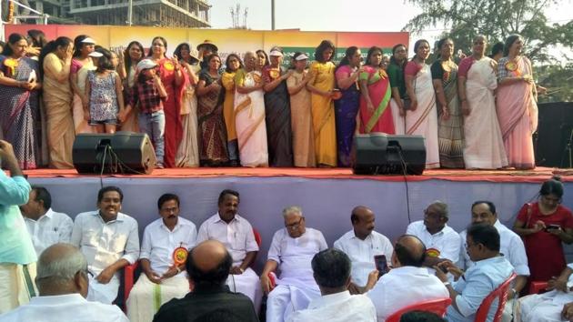 Lakhs of women across Kerala lined up from one end of the state to the other to form a women’s wall on Tuesday to uphold gender equality and renaissance values. (Vivek R Nair/HT PHOTO) Lakhs of women across Kerala lined up from one end of the state to the other to form a women’s wall on Tuesday to uphold gender equality and renaissance values. (Vivek R Nair/HT PHOTO)
