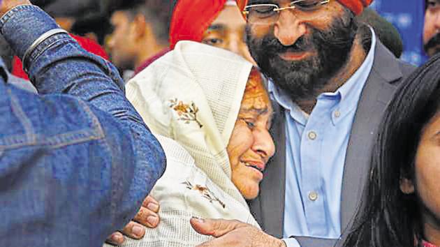 Lakshmi Kaur, relative of one of the victims of the 1984 anti-Sikh riots in Delhi, outside the Karkardooma Court, in New Delhi, on Monday, December 31, 2018, after former Congress leader Sajjan Kumar surrendered. (Raj K Raj/HT PHOTO) Lakshmi Kaur, relative of one of the victims of the 1984 anti-Sikh riots in Delhi, outside the Karkardooma Court, in New Delhi, on Monday, December 31, 2018, after former Congress leader Sajjan Kumar surrendered. (Raj K Raj/HT PHOTO)