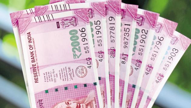 This much of ₹2000 notes you can exchange before September 30 - Hindustan Times