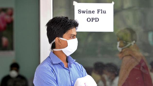 Two people have died of swine flu in Jodhpur while 44 positive fresh cases were reported today, mostly from Jodhpur, Jaipur, Udaipur and Ajmer, according to the health department. Rajasthan Health minister Raghu Sharma said that adequate medicines are available at all health centres across the state and special teams are being deployed to monitor the situation. (Sonu Mehta / HT Archive) Two people have died of swine flu in Jodhpur while 44 positive fresh cases were reported today, mostly from Jodhpur, Jaipur, Udaipur and Ajmer, according to the health department. Rajasthan Health minister Raghu Sharma said that adequate medicines are available at all health centres across the state and special teams are being deployed to monitor the situation. (Sonu Mehta / HT Archive)