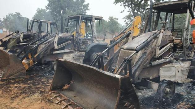 Maoists shot dead a watchman at a road building contractor’s camp in Odisha’s Kandhamal, shot dead its watchman, and set several construction vehicles on fire. (Representative Photo)(HT Photo)