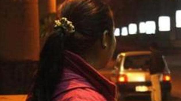 Student of Bapu Inter College, Kushinagar, the girl was going back home from school on Thursday when a 25-year-old youth intercepted her, held her hand and passed a lewd comment.(HTFile) Student of Bapu Inter College, Kushinagar, the girl was going back home from school on Thursday when a 25-year-old youth intercepted her, held her hand and passed a lewd comment.(HTFile)