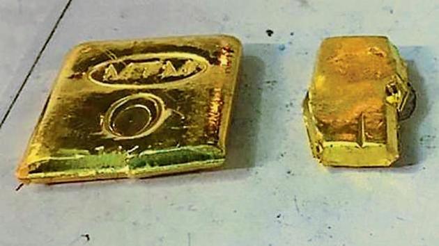 Gold worth Rs 35.22 lakh was seized from a man at Delhi’s IGI airport on Monday, January 7, 2019. (HT Photo) Gold worth Rs 35.22 lakh was seized from a man at Delhi’s IGI airport on Monday, January 7, 2019. (HT Photo)
