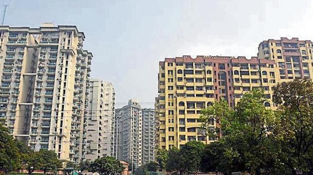 The incident took place at the Valley View Estate, a condominium on Gurugram-Faridabad road while the occupants of the flat were in the other room. (HT Photo) The incident took place at the Valley View Estate, a condominium on Gurugram-Faridabad road while the occupants of the flat were in the other room. (HT Photo)