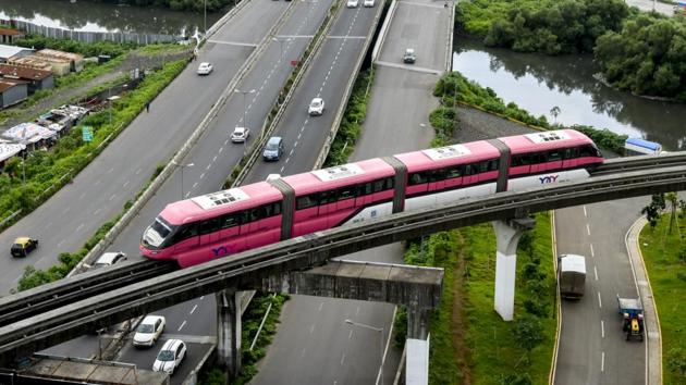 Mumbai monorail employees have threatened to go on a strike, if the authorities do not clarify stance on their demands.(Kunal Patil/HT File)