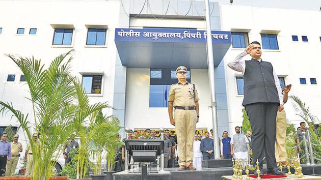 CM Devendra Fadnavis inaugurated the police commissioner’s office at Chinchwad on Wednesday.(HT PHOTO)