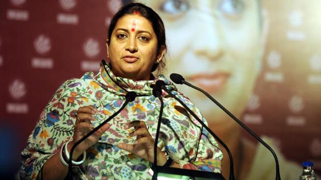 Textile minister Smriti Z Irani addressing the Women Science Congress, January 5. Ms Irani used data to put the spotlight on the deeply entrenched gender bias in research and the workspace that pushed women into a minority status(Pradeep Pandit/HT Photo)