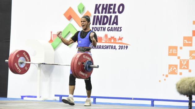 Soumya Dalvi (MAH) (u-17 40kg gold medallist) in action at the  Khelo India Youth Games 2019. (HT PHOTO) 