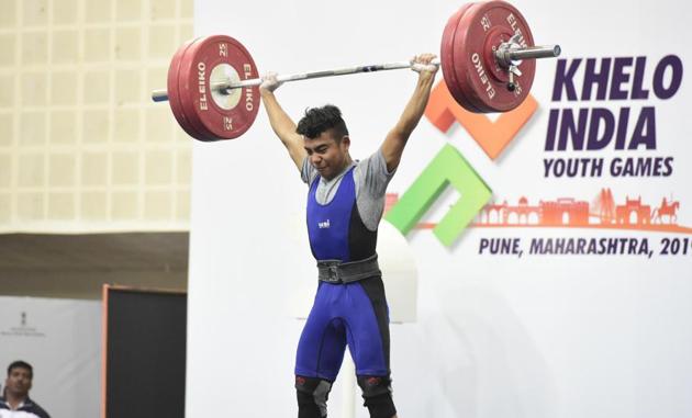 Jacob Vanlaltluanga was happy to take silver, one kg behind his senior, but he had assured himself of gold medal in the junior (under-17) division. (HT PHOTO) 