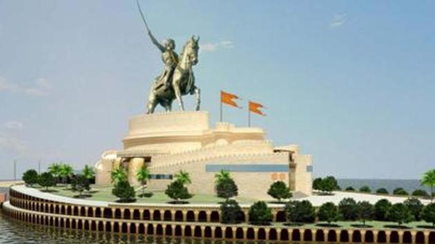 A private boat, mainly carrying political workers to the Shivaji Memorial site off the Mumbai coast, hit a rock near Prongs Reef, as the driver did not follow the channel and took a shorter route, according to MMB officials. (HT Photo)