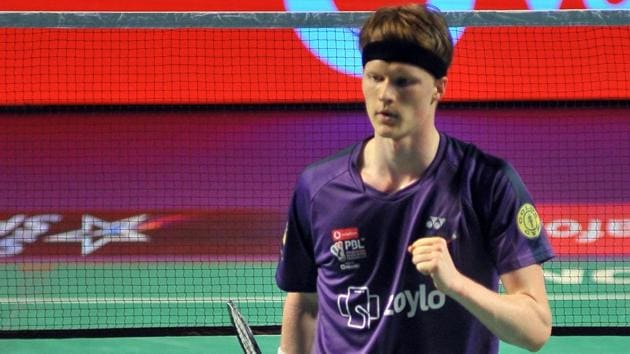 Anders Antonsen celebrates after winning a point against Lee Hyun.(PBL Image)