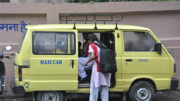 16 children were injured when their school van caught fire as they were on their way to school in Uttar Pradesh’s Bhadohi district on Saturday (Representative Photo)(HT Photo)