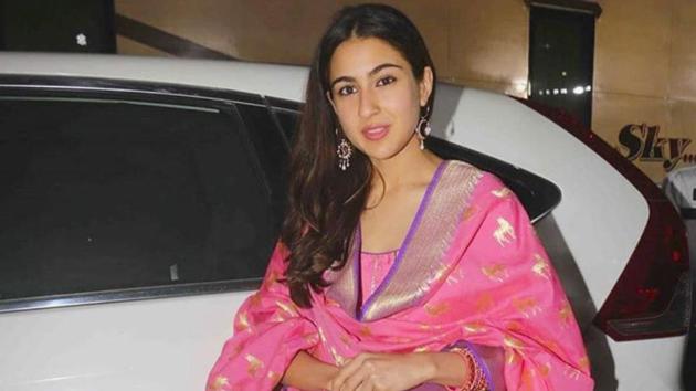 Sara Ali Khan kept her accessories simple because, because let’s face it, all eyes were on her show-stopping patiala salwar suit. (Instagram)