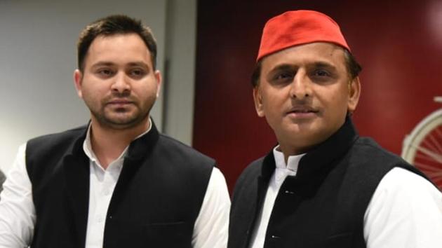 RJD vice president Tejashwi Yadav at a press conference with SP chief Akhilesh Yadav said that his party fully supported the SP-BSP alliance in UP.(Subhankar Chakraborty/HT Photo)