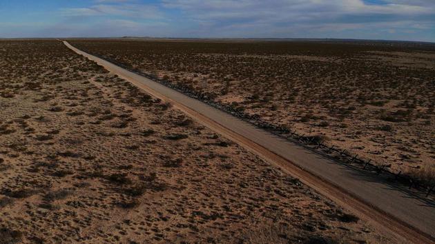 An aerial view of X-shaped steel beams that mark the border between the U.S. and Mexico as the United States government continues its shutdown over a fight to fund more border wall construction. (AFP Photo)