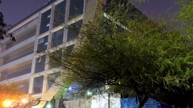 Police personnel stand on guard outside Central Bureau of Investigation (CBI) headquarters, in New Delhi on Jan 10. (PTI Photo) Police personnel stand on guard outside Central Bureau of Investigation (CBI) headquarters, in New Delhi on Jan 10. (PTI Photo)