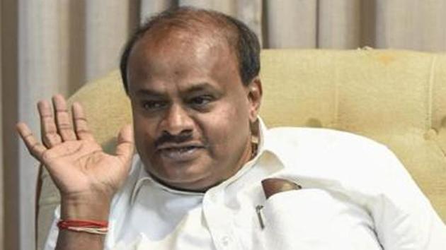 Karnataka Chief Minister H. D. Kumaraswamy has said that both JDS and Congress should adopt a ‘give and take’ policy to put up a united fight against the BJP.(Burhaan Kinu/HT PHOTO)