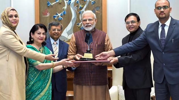 New Delhi: Prime Minister Narendra Modi receives the first-ever Philip Kotler Presidential award, in New Delhi, Monday, Jan. 14, 2019.(PTI Photo)