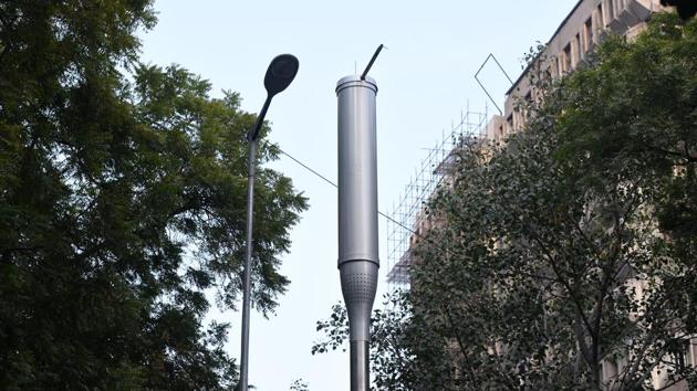 NDMC had earlier installed 55 smart poles in the city which also serve as air quality monitors.(Mohd Zakir/HT File)