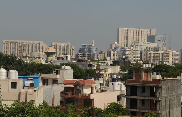 The Sushant Lok residences at Gurugram. A member of the CPCB-led committee said that the board would reach out to the authorities to fix violations, before the colony’s impending transfer to the MCG.(HT File)