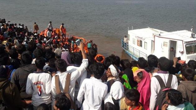 Six people died and 34 were rescued after a boat capsized in the Narmada river near Bhushangaon village in Maharashtra’s Nandurbar district on Tuesday, police said.(ANI Photo/Twitter)