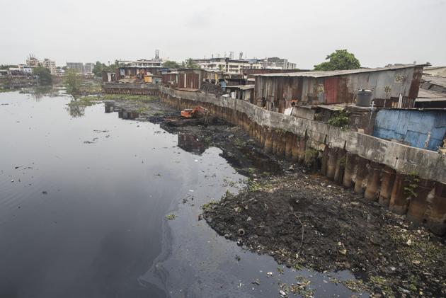From February, the Mumbai Metro Rail Corporation (MMRC) will begin tunnelling 12.5m below the Mithi riverbed . (Pratik Chorge/HT Photo) From February, the Mumbai Metro Rail Corporation (MMRC) will begin tunnelling 12.5m below the Mithi riverbed . (Pratik Chorge/HT Photo)