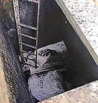 The three persons who died in the septic tank included one labourer who fell into the tank and two others rushed in to rescue him (HT Photo) The three persons who died in the septic tank included one labourer who fell into the tank and two others rushed in to rescue him (HT Photo)