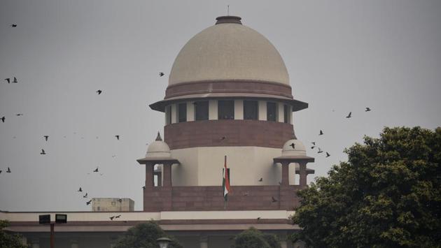 On Thursday, the Supreme Court delivered its verdict on pleas of hotel and restaurant owners challenging the Maharashtra government’s new rules on the functioning of dance bars in the state. The court allowed the time restriction between 6 pm and 11:40 pm for the dance bars to operate while ruling out installation of CCTV cameras. (Biplov Bhuyan / HT File) On Thursday, the Supreme Court delivered its verdict on pleas of hotel and restaurant owners challenging the Maharashtra government’s new rules on the functioning of dance bars in the state. The court allowed the time restriction between 6 pm and 11:40 pm for the dance bars to operate while ruling out installation of CCTV cameras. (Biplov Bhuyan / HT File)