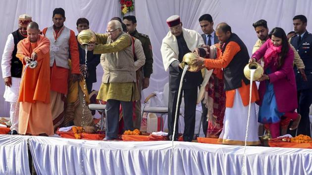 President Ram Nath Kovind, Uttar Pradesh Governor Ram Naik, Chief Minister Yogi Adityanath and other ministers perform ‘Ganga Pujan’ at Sangam during Kumbh Mela 2019, in Prayagraj. (PTI) President Ram Nath Kovind, Uttar Pradesh Governor Ram Naik, Chief Minister Yogi Adityanath and other ministers perform ‘Ganga Pujan’ at Sangam during Kumbh Mela 2019, in Prayagraj. (PTI)