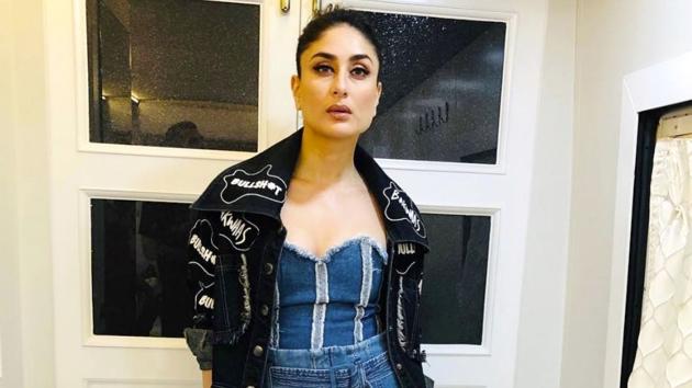 Photos Kareena Kapoor Khan spotted in an all-denim look in Bandra (1) | Kareena  Kapoor Khan Images - Bollywood Hungama