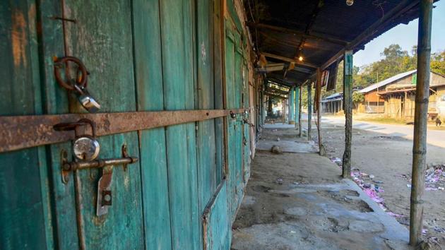 Two separate bandhs against the Citizenship Amendment Bill, affected normal life in several districts of lower Assam and in Golaghat district of upper Assam. In lower Assam, the bandh was called by the Adivasi Convention Committee, an umbrella organisation of different tribal groups while in Golaghat district, the shutdown was called by the Chatra Mukti Sangram Samiti and the All Assam Chutia Students’ Union (PTI) Two separate bandhs against the Citizenship Amendment Bill, affected normal life in several districts of lower Assam and in Golaghat district of upper Assam. In lower Assam, the bandh was called by the Adivasi Convention Committee, an umbrella organisation of different tribal groups while in Golaghat district, the shutdown was called by the Chatra Mukti Sangram Samiti and the All Assam Chutia Students’ Union (PTI)