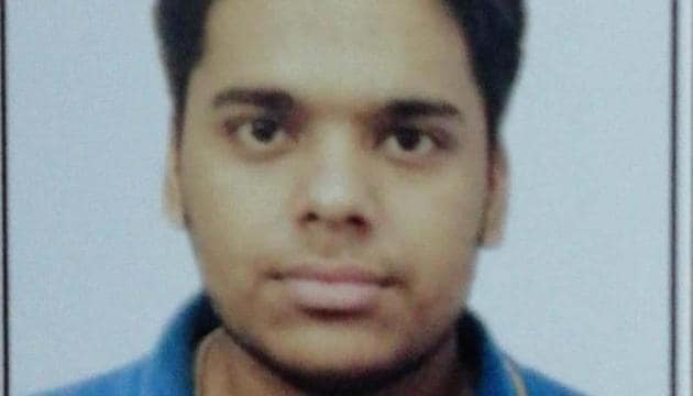 JEE Main Result 2019: UP topper Himanshu Gaurav Singh of Gorakhpur says that he loves Maths (Hindustan Times) JEE Main Result 2019: UP topper Himanshu Gaurav Singh of Gorakhpur says that he loves Maths (Hindustan Times)