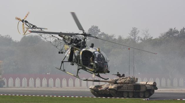 Indian army soldiers display battle skills during the Army Day parade, at Cariappa Parade Ground, in New Delhi. (Vipin Kumar / HT Photo) Indian army soldiers display battle skills during the Army Day parade, at Cariappa Parade Ground, in New Delhi. (Vipin Kumar / HT Photo)