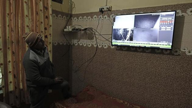 A control centre has also been set up to monitor the live feed from the cameras. Wildlife officials said their preliminary report has confirmed the presence of a leopard in the area. The leopard was captured by CCTV cameras installed in the area to track the animal. (Sanchit Khanna / HT Photo) A control centre has also been set up to monitor the live feed from the cameras. Wildlife officials said their preliminary report has confirmed the presence of a leopard in the area. The leopard was captured by CCTV cameras installed in the area to track the animal. (Sanchit Khanna / HT Photo)