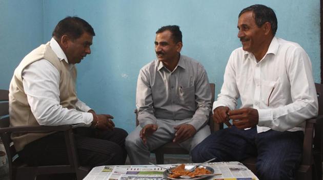 The move—which comes two weeks after the newly-elected Madhya Pradesh government’s decision to offer a compulsory weekly off for all police personnel in the state—is the second initiative of its kind to reduce stress, improve health and job performance of police personnel. In October 2018, shift timings of Gurugram police personnel were reduced to eight hours from the earlier 12 hours. (Yogendra Kumar / HT Photo)