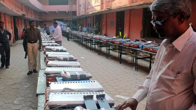 Electronic voting machines being checked ahead of polls in India. A US-based India ‘cyber expert’ alleged in a press conference, via Skype, in London that the EVMs were manipulated to ensure a BJP victory in the 2014 Lok Sabha polls (File Photo)(HT Photo)