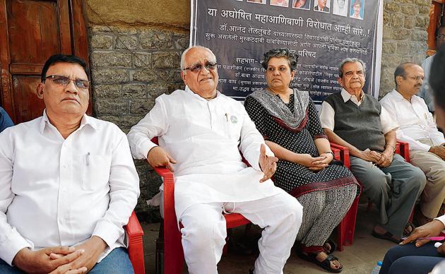 (From left) Professor MN Kamble, justice BG Kolse Patil, Manisha Gupte, professor Vilas Wagh and director general of police Uddhav Kamble (retd) at a media interaction held at Mahatma Phule Smarak, Ganj peth on Monday.(Rahul Raut/HT PHOTO)