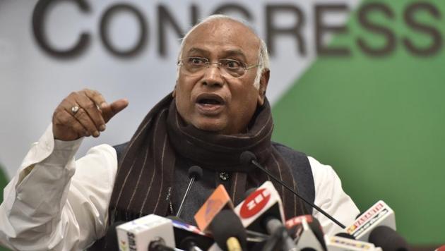 Apart from Mallikarjun Kharge (pictured) — in the panel by virtue of being the leader of the single largest opposition party in the Lok Sabha — and the PM, the panel also has Chief Justice of India (CJI) Ranjan Gogoi.(Sonu Mehta/HT Photo)